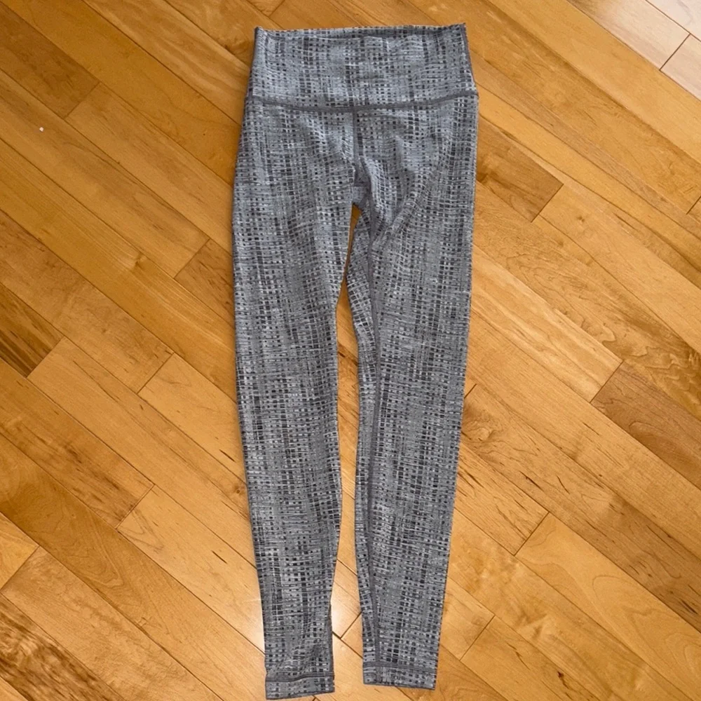 Lululemon Wunder Under High-Rise Tight 25" *Luxtreme Grey Size 6 - Picture 5 of 10